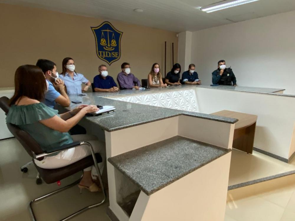 Governo de Sergipe promove reunião para alinhar protocolo sobre liberação de torcida em estádios