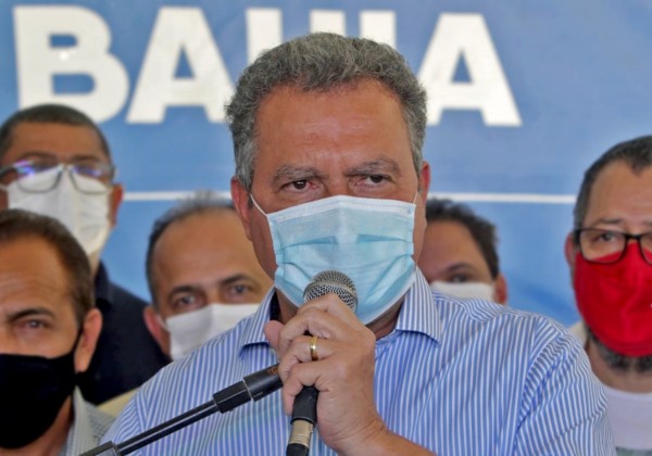 Rui Costa adia volta às aulas 100% presenciais devido ao aumento de casos de Covid