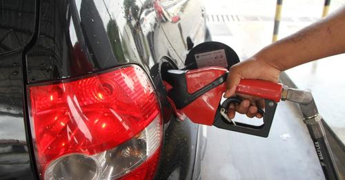 Petrobras anuncia reajuste nos preços da gasolina e do gás de cozinha a partir deste sábado