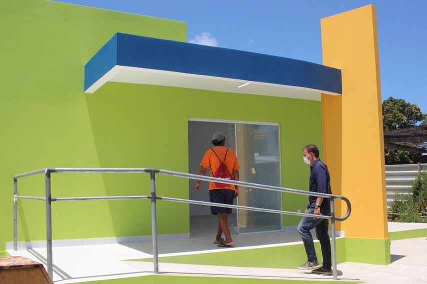 Prefeito Dudu Vieira fala sobre obra do CREAS do centro e próximas ruas a serem calçadas