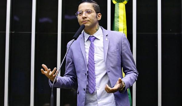 Kannário indica criação de microcrédito para moradores e empreendedores da favela ao Ministério da Economia