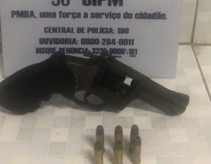 Homem armado é preso em flagrante no centro de Entre Rios