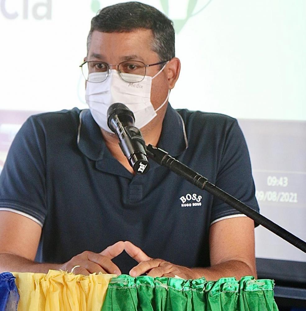 Prefeito Adilson Leite desobriga uso de máscara em Jandaíra