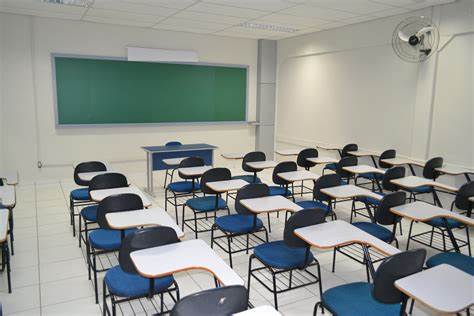 'Minha aluna desmaiou de fome': professores denunciam crise urgente nas escolas brasileiras