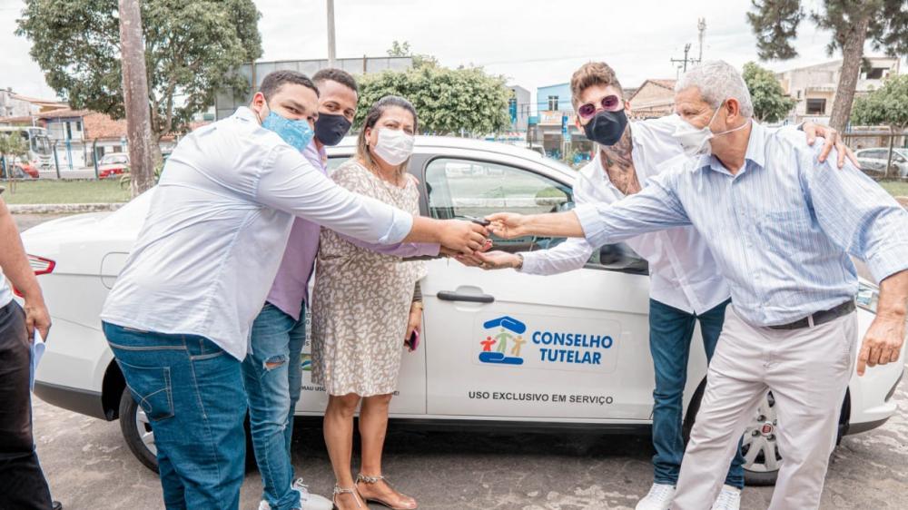 Deputado Federal Igor Kannário entrega veículo novo para Conselho Tutelar de Catu
