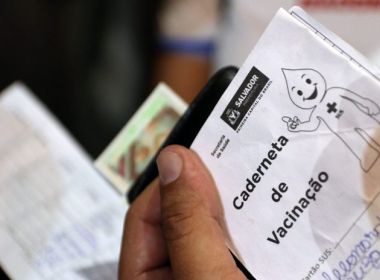 Servidores que não apresentarem comprovante da vacina serão afastados de suas funções