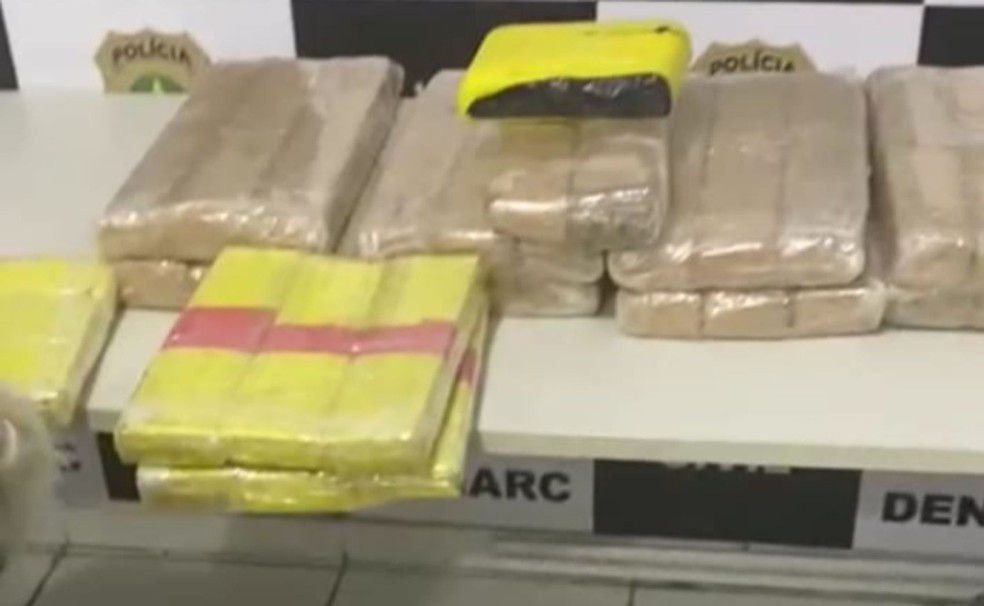 Duas mulheres são presas com cerca de 30kg de droga em Sergipe