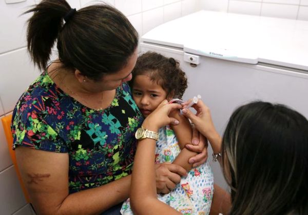 Governo federal decidirá sobre vacinação de crianças em 5 de janeiro