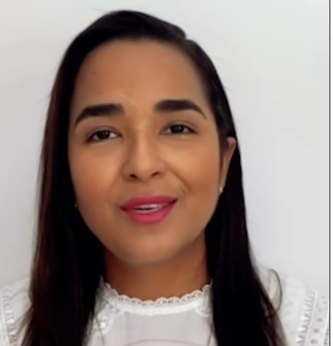 Ex-prefeita de Cardeal da Silva Dra. Mariane Mercuri grava vídeo em virada de ano e manda recado para amigos