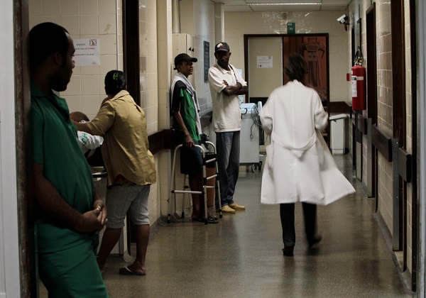Visitas em hospitais estaduais são suspensas por crescimento nos casos de Covid