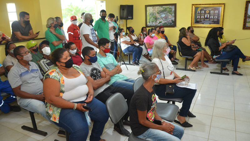 Prefeito Marcus Sarmento lança cartão que permite servidor antecipar parte de salário em Itanagra