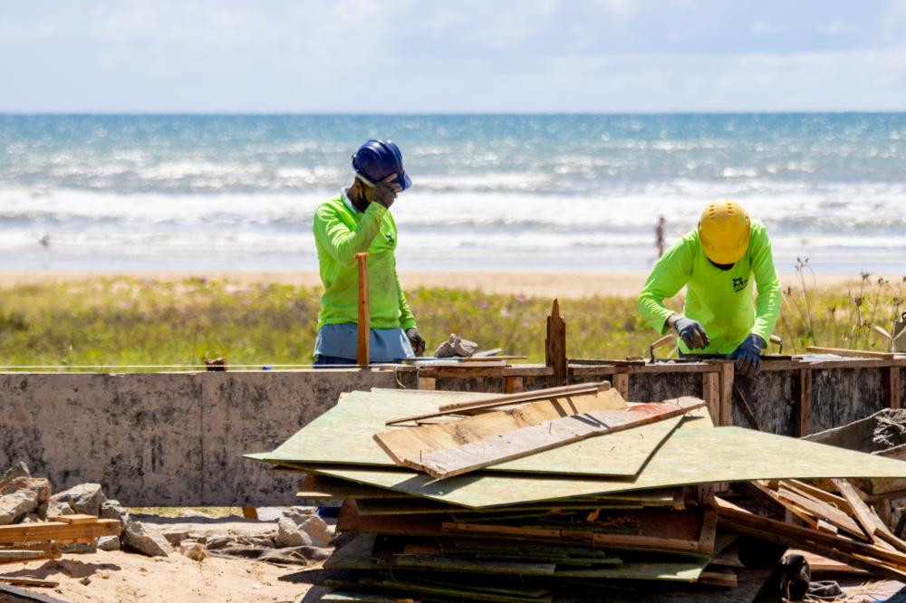 Mais de 200 trabalhadores atuam nas obras da Orla Sul em Aracaju