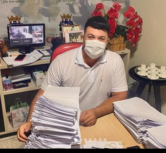 Dança das cadeiras: Prefeito Leandro Dantas demite e contrata diversos servidores de sua gestão; Saiba o que mudou