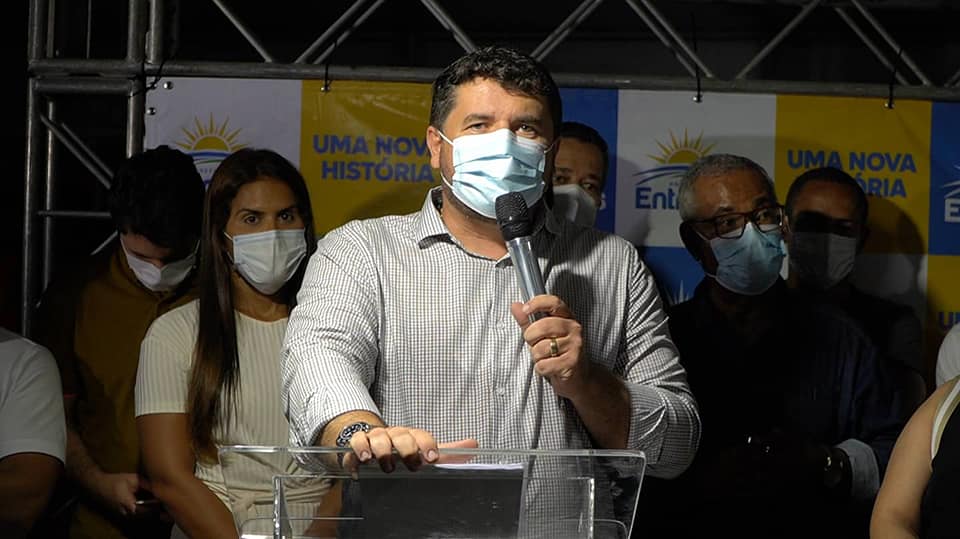 Vídeo: Recuperado da reinfecção da Covid-19, Prefeito Júnior Argôlo faz tour em obras na zona rural, litoral e sede; Assista