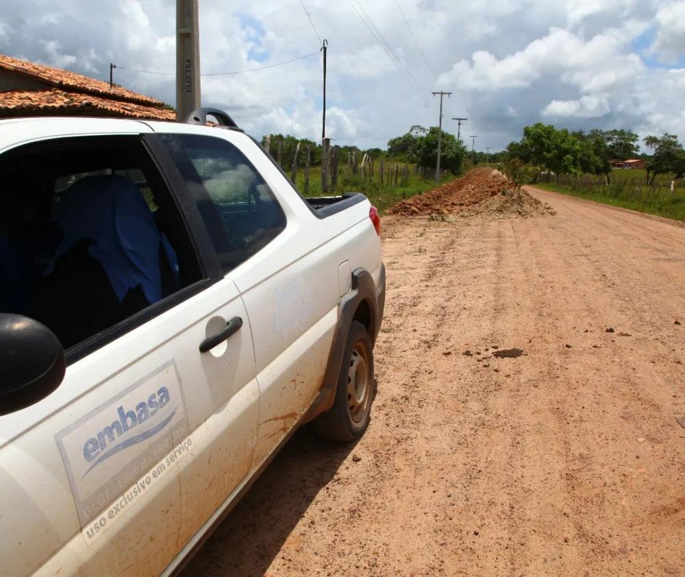 Prefeito Branco Sales autoriza início de obra de extensão que levará água encanada para o povoado de Saco de Dentro em Cardeal da Silva