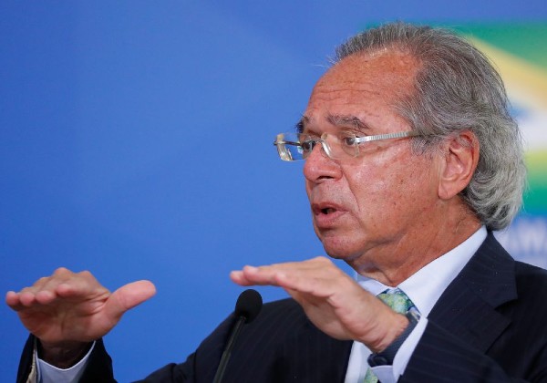 ‘Economia voltou a decolar de novo’, afirma Paulo Guedes