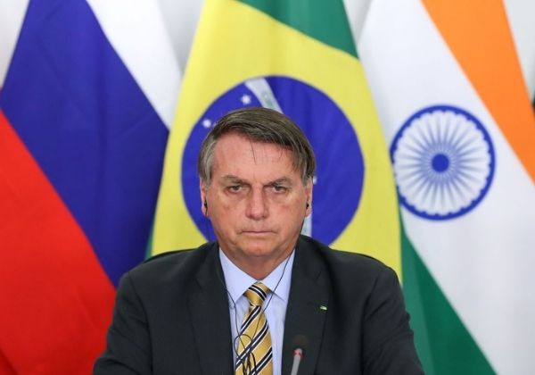 Bolsonaro volta a atacar governadores e diz que lockdown é ‘irresponsabilidade’
