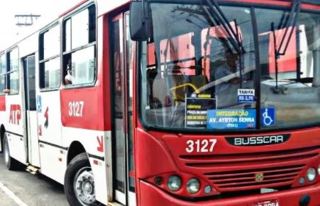 Mulher é baleada dentro de ônibus em Alagoinhas