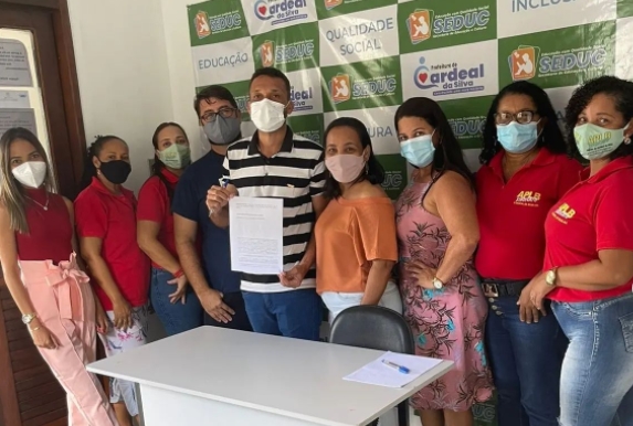 Prefeito Branco Sales assina acordo judicial que garante o rateio dos precatórios do Fundef para os professores de Cardeal da Silva