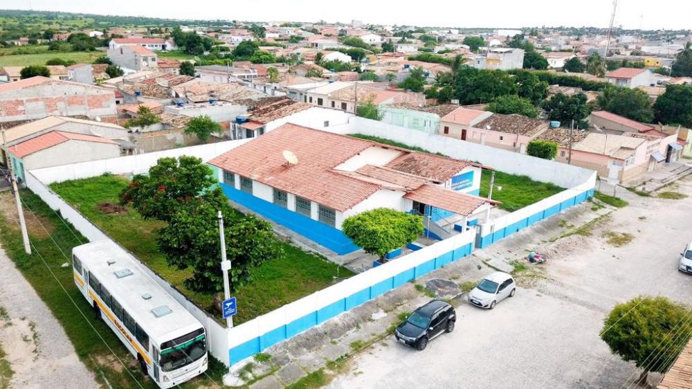 Prefeito Luiz Alberto e equipe da educação dão andamento a reformas de escolas públicas municipais em Olindina