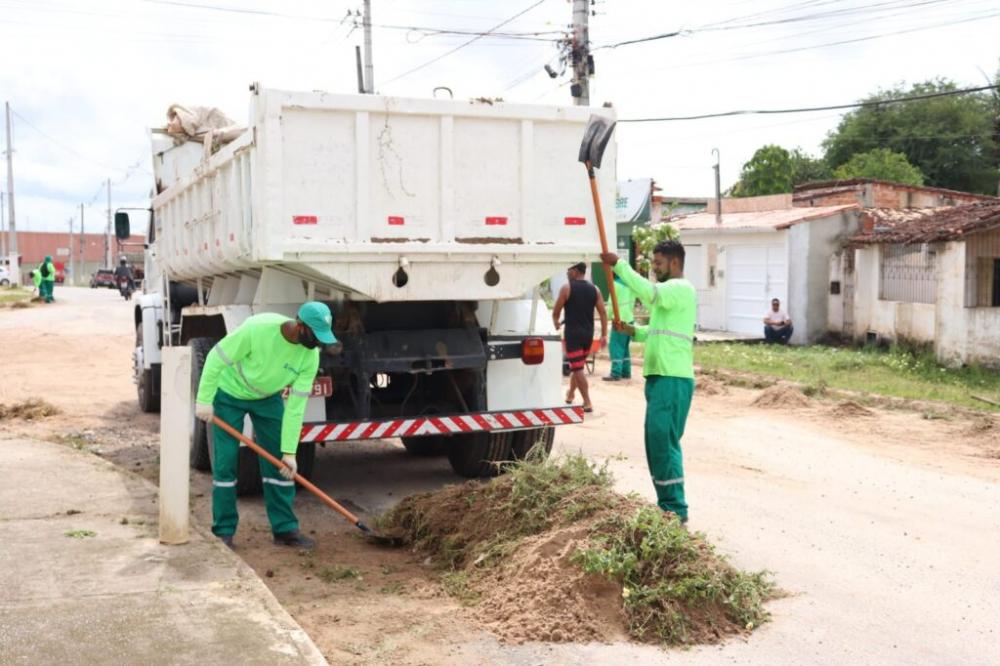 Mutirão de limpeza segue com trabalhos em diversos pontos da cidade de Alagoinhas