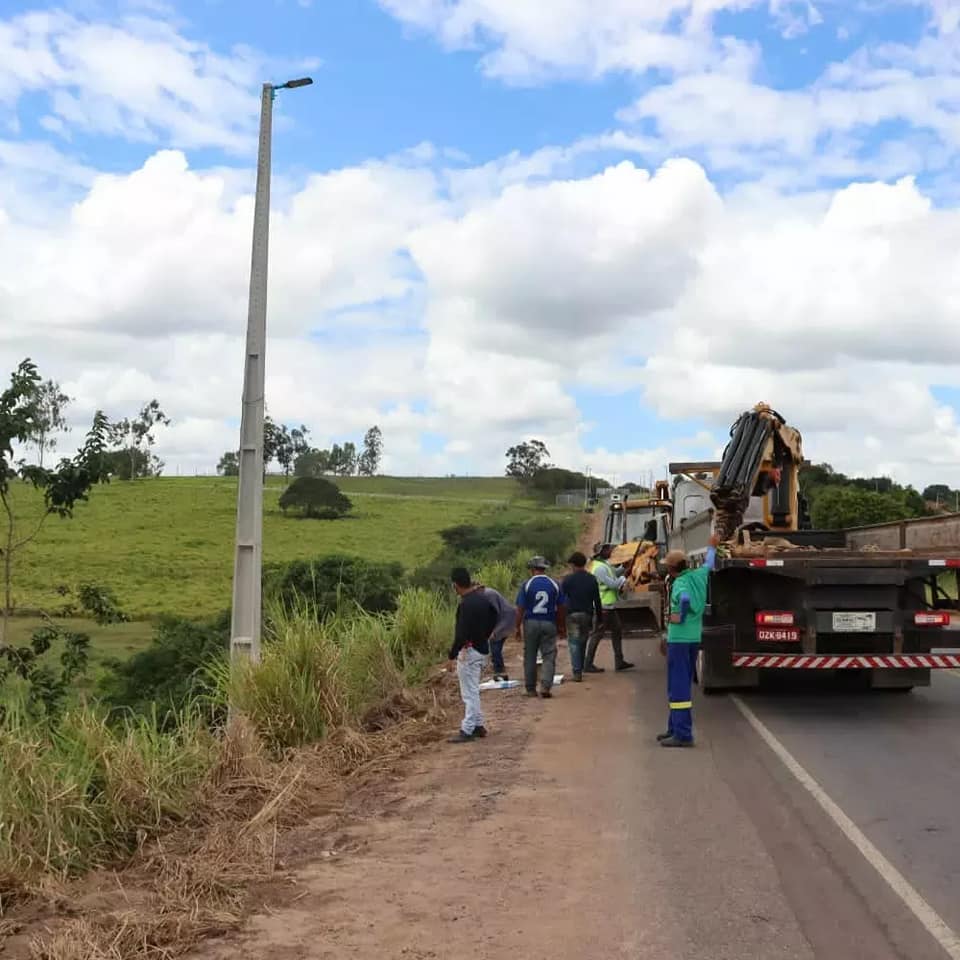 Prefeito Nena destaca que tem mudando a iluminação pública em Inhambupe e é rebatido pela população; Confira
