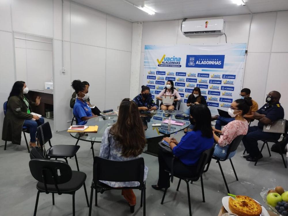 Prefeitura de Alagoinhas discute ampliação dos serviços para atendimentos de Saúde da Mulher