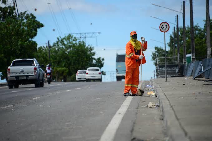 Agentes de varrição e apoio são chamados para teste de aptidão em Mata de São João