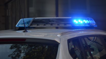 Adolescente de 15 anos mata madrasta esfaqueada e pai a machadadas