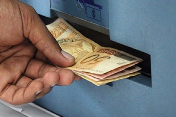 Bandeira tarifária escassez hídrica é mantida até abril pela Aneel; mais de 10 reais são cobrados extra