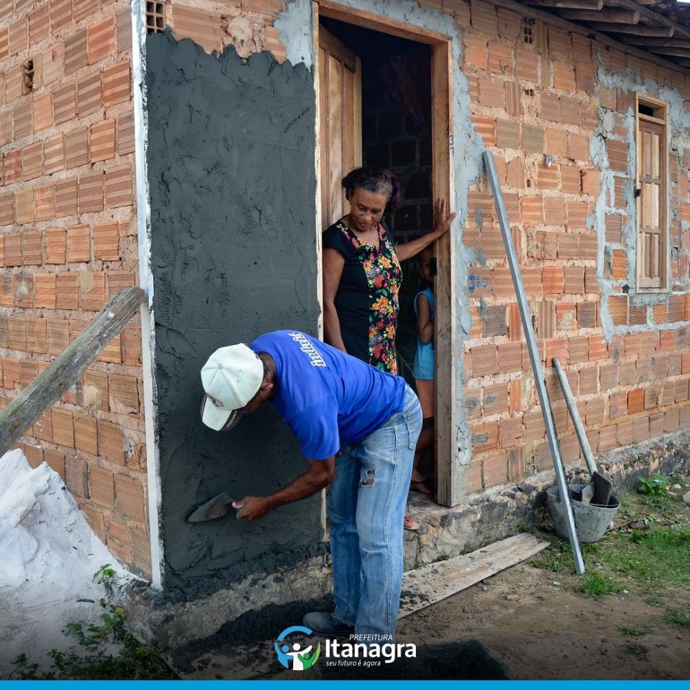 Prefeito Marcus Sarmento da ordem para que todas as ruas que forem calçadas em sua gestão as casas sejam rebocadas; Entenda