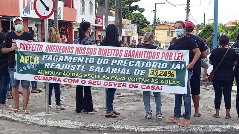 Tribunal de Justiça decide que greve dos professores é legal em Rio Real; Governo entrou na justiça contra os professores