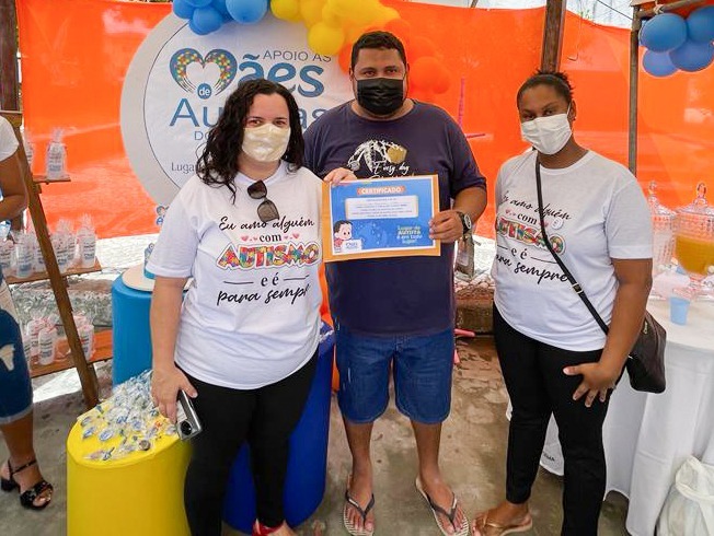 Grupo de Apoio às Mães de Crianças Autistas em Conde entregam Certificados à Apoiadores em ação de conscientização 