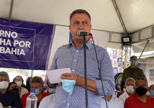 Governador Rui Costa anuncia liberação das máscaras em ambientes fechados