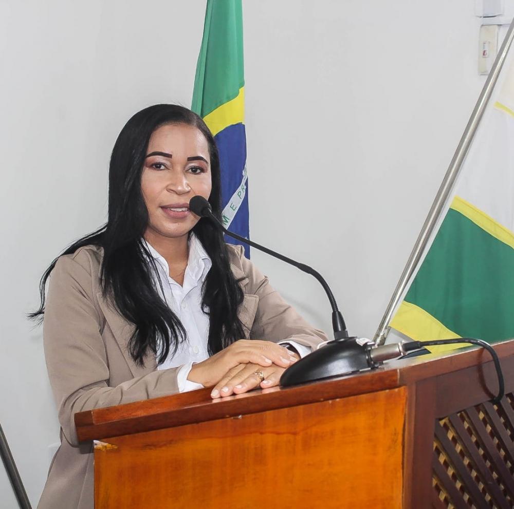 Após ser reeleita presidente da Câmara Eliana Campos tem nome cogitado para ser candidata a Prefeita de Esplanada