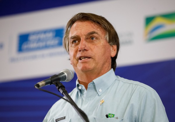 Bolsonaro diz que inflação de alimentos vai durar ‘por longo tempo’
