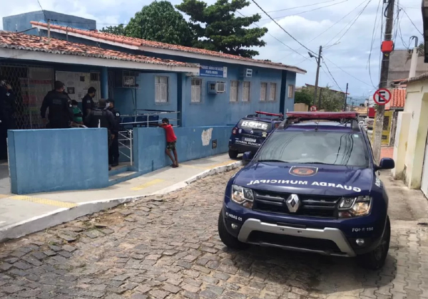 Bandidos assaltam posto de saúde e levam vacinas contra o coronavírus