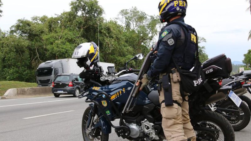 PRF reforça efetivo para feriado prolongado de Tiradentes