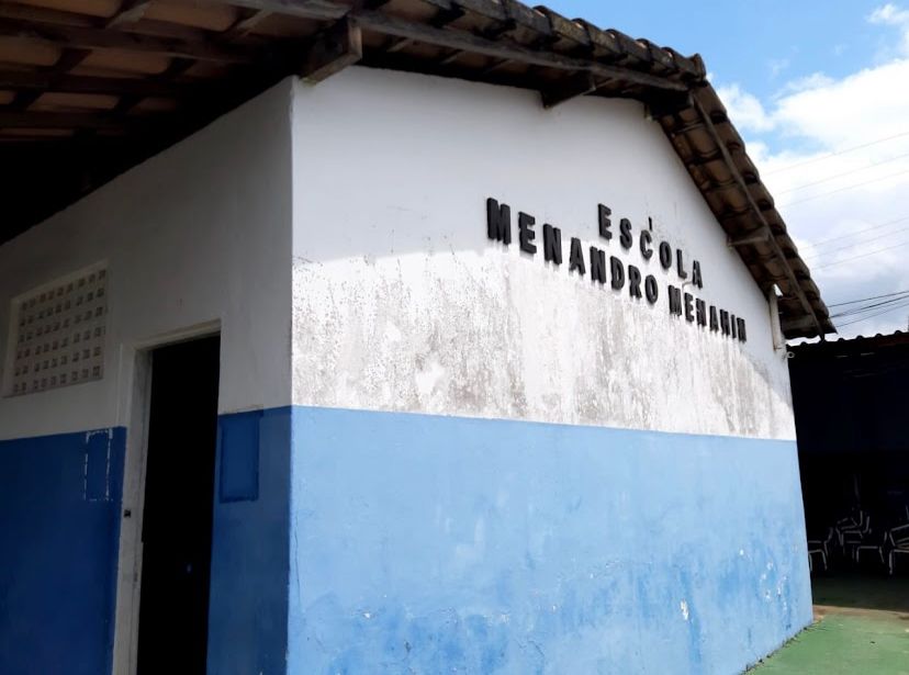 Curso de idiomas estrangeiros são ofertados gratuitamente para alunos da rede municipal de Cardeal da Silva