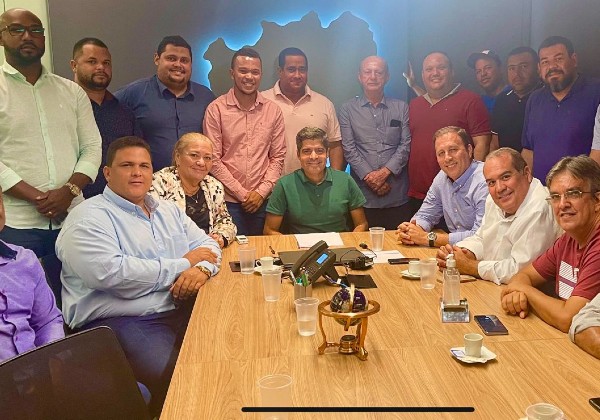 Filiado ao MDB, prefeito do Conde declara apoio a ACM Neto; Gestão e aposição agora apoiam o mesmo candidato