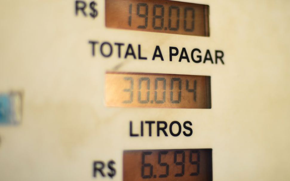 Postos terão duas formas de mostrar preços de combustíveis