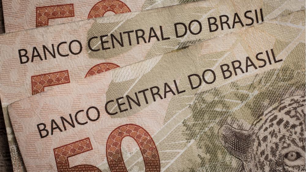 Bolsonaro sanciona MP que torna Auxílio Brasil permanente