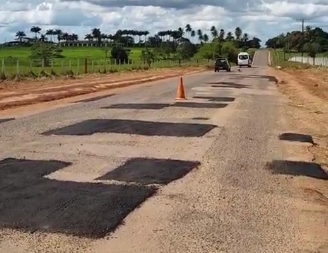 BA-400 que liga Entre Rios a Cardeal da Silva recebe novo tapa-buracos