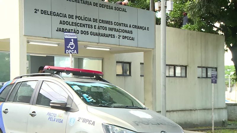 Motorista de transporte escolar é preso suspeito de estuprar menina de 9 anos dentro do veículo