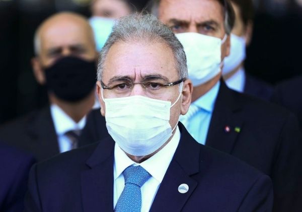 Novo ministro da Saúde promete vacinar 1 milhão de pessoas por dia