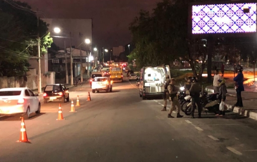 Policiais do Quarto Batalhão realizam Operação e carro de luxo é apreendido e retirado das ruas de Alagoinhas