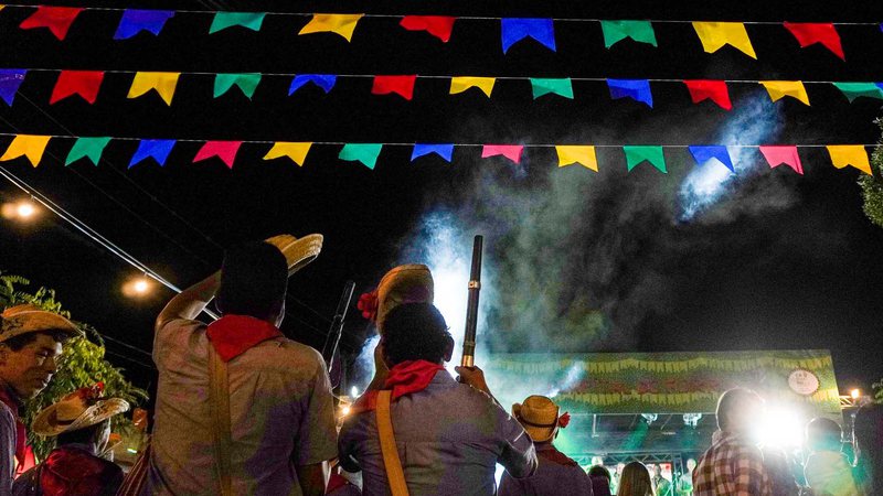 Cidade baiana proíbe festas juninas e estabelece toque de recolher