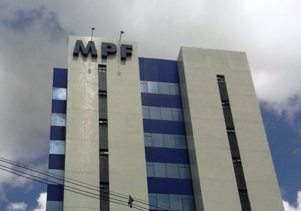 PF e MPF vão investigar suposta vacinação de empresários e políticos às escondidas