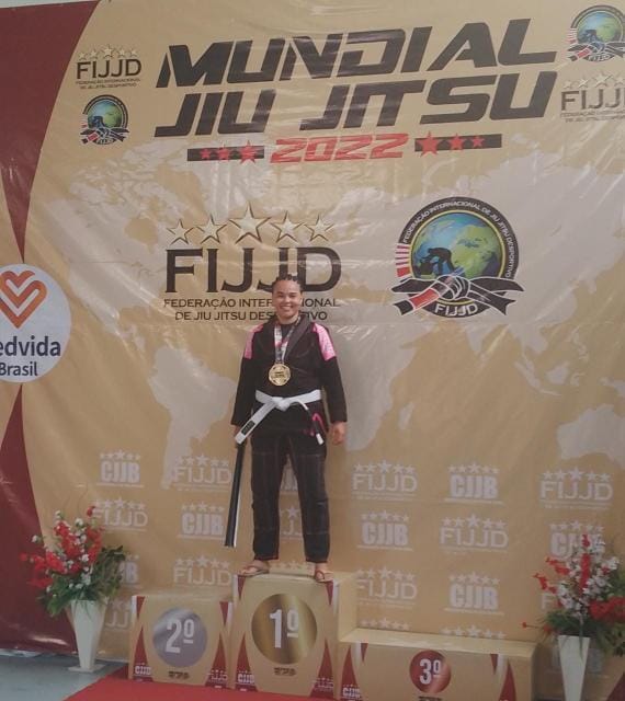 Mulher de Cardeal da Silva ganha campeonato mundial de Jiu-Jitsu