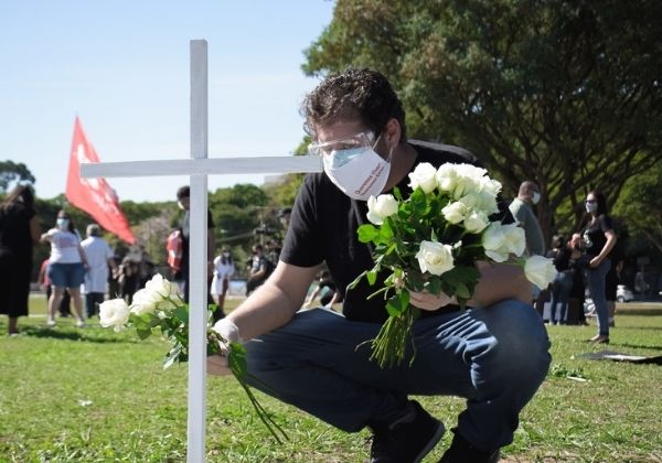 Boletim registra 139 mortes por coronavírus e mais de 4 mil casos em 24 horas